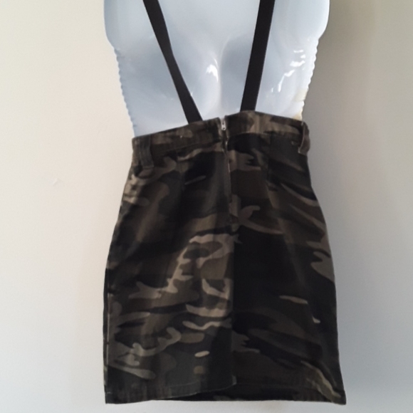 TOPSHOP Camo Denim Buckle Pinafore Dress 2 - Picture 8 of 16